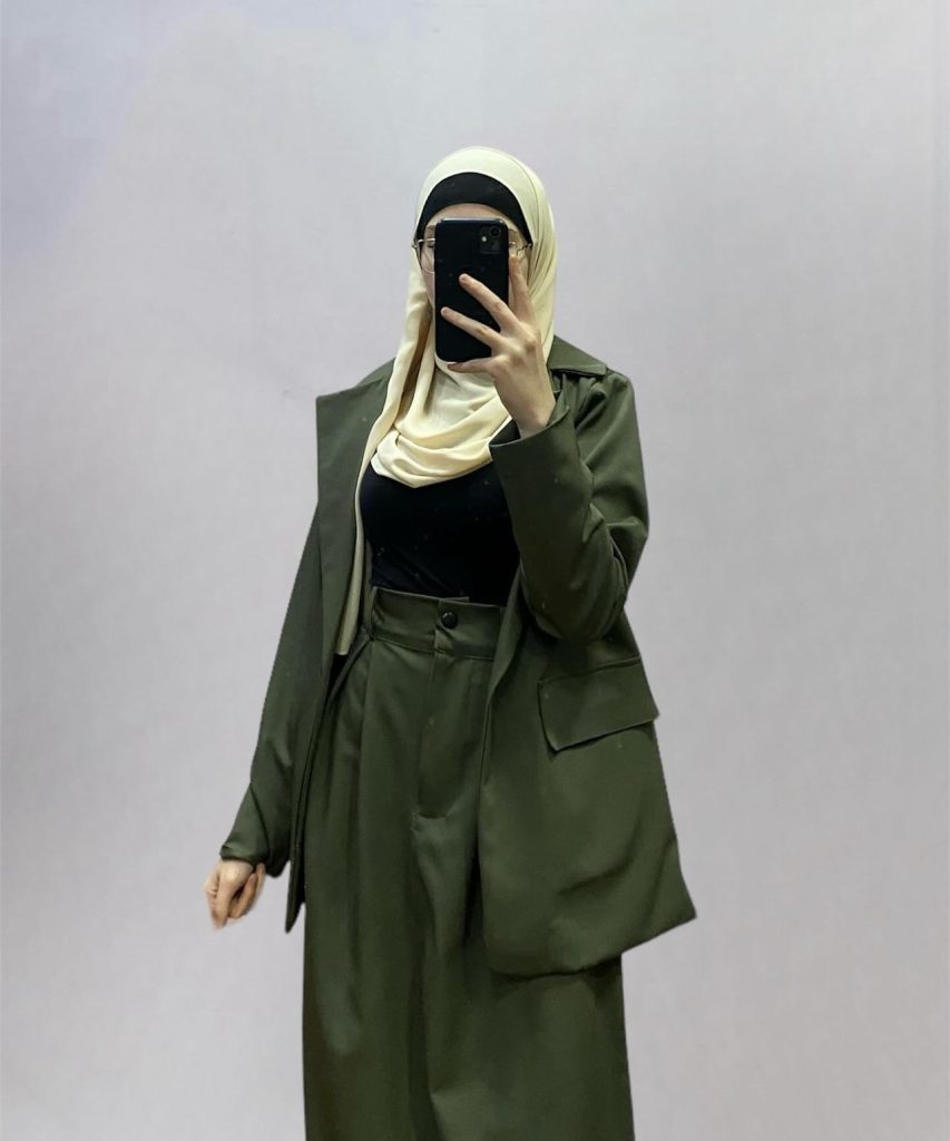 Kostumi “Olive Flow”