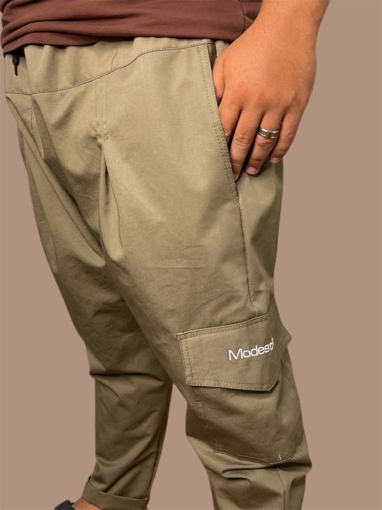 Pantallona Cappuccino – ModestFit për Meshkuj